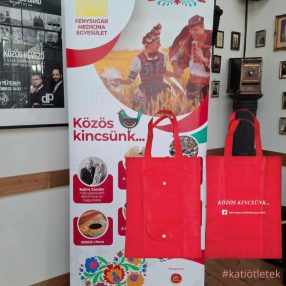   Így készült feliratozott összecsukható bevásárlótáska Évinek