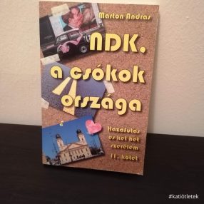   Puhatáblás könyv: Márton András: NDK, a csókok országa II. kötet
