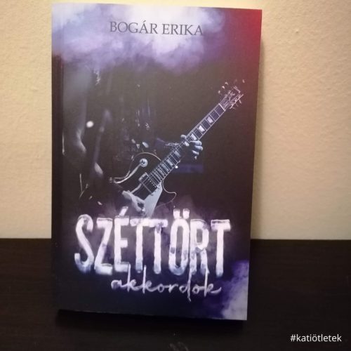 Puhatáblás könyv: Bogár Erika: Széttört akkordok