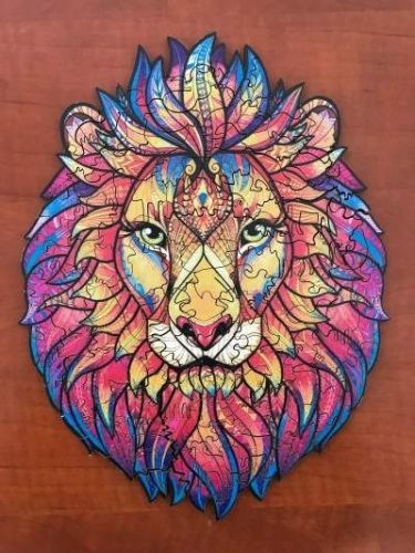 Fa puzzle gyerekeknek - Oroszlán - Minden kirakós bizonyos darabkáit különböző állatok, növények alkotják - 21x30 cm