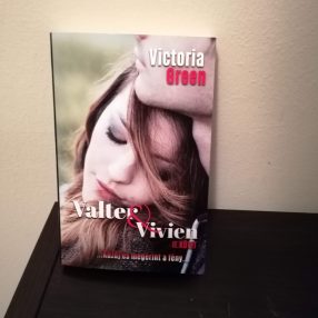   Puhatáblás könyv: Victoria Green: Valter&Vivien II. kötet